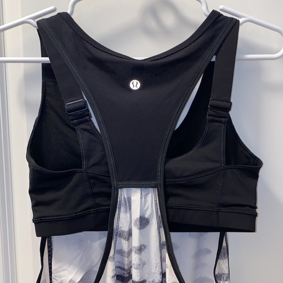 Lululemon Run: For Your Money Tank Tank with Sports Bra - Seaside Polka Dot - Picture 8 of 10